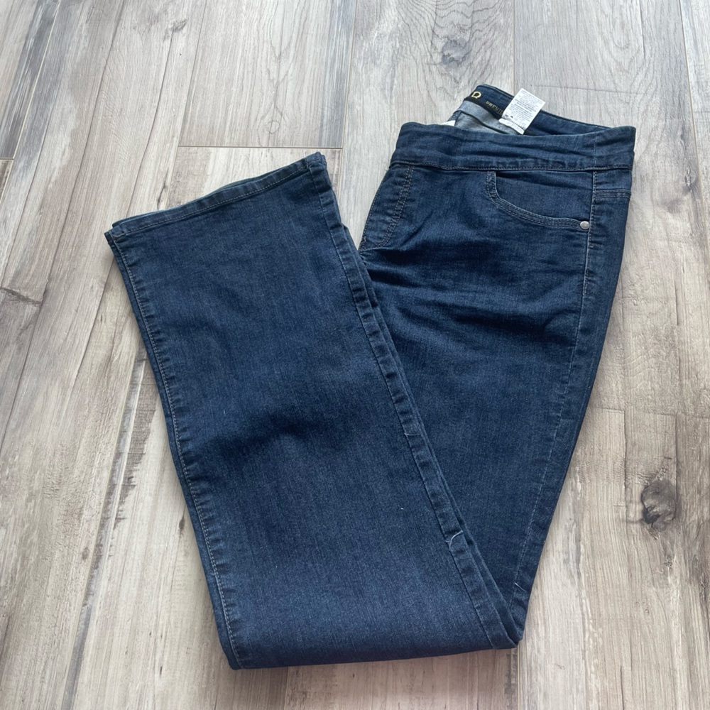 Insider Low Rise Jeans - Picture 3 of 8